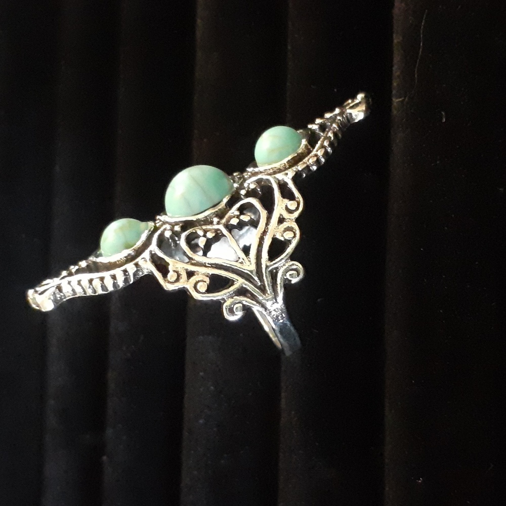 Turquoise 3 Stone Ring - Picture 3 of 4